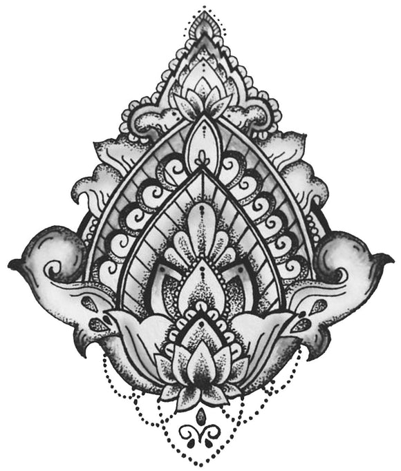 Tatouage underboob indien