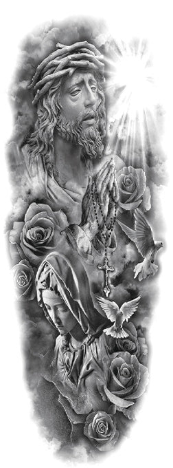 Très grand tatouage éphémère dans les nuances de gris représentant Jésus et la vierge Marie en prière.
