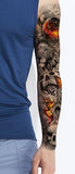Tattoo full arm avec un contraste entre le noir et blanc et les planètes en feu