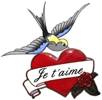Tatouage personnalisé hirondelle avec le texte de votre choix